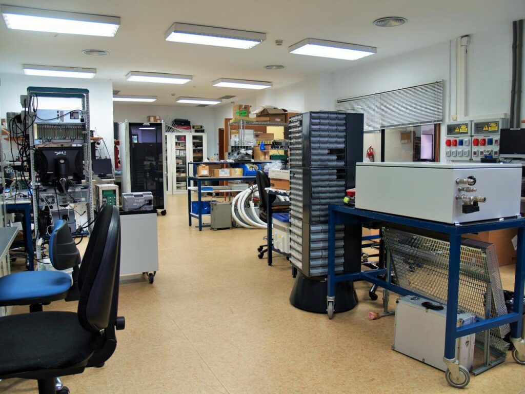 laboratorio de electronica en españa
